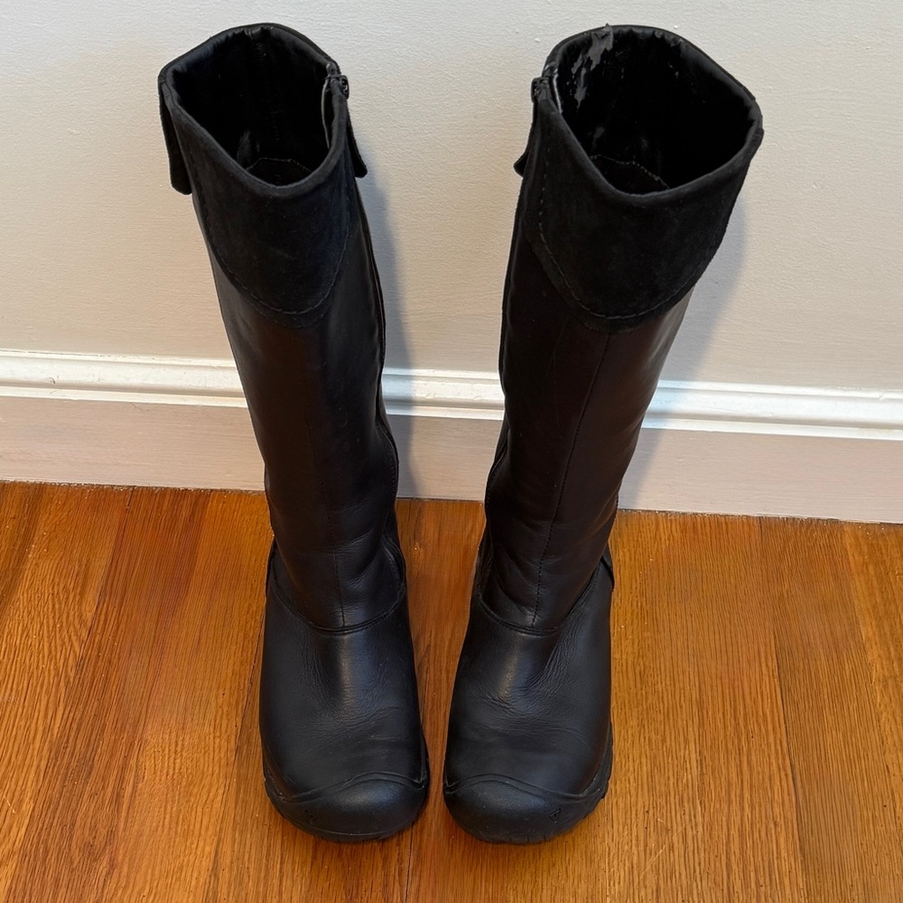 KEEN LAKEN HIGH BOOTS, W8.5 in Black